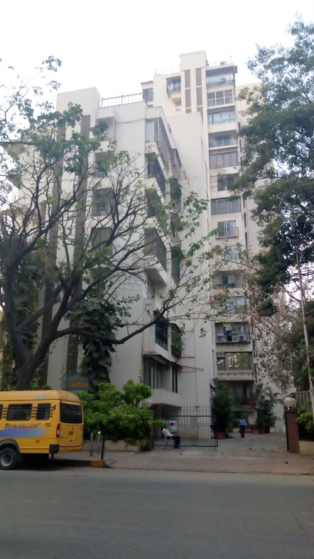 Main - Lloyds Garden, Prabhadevi